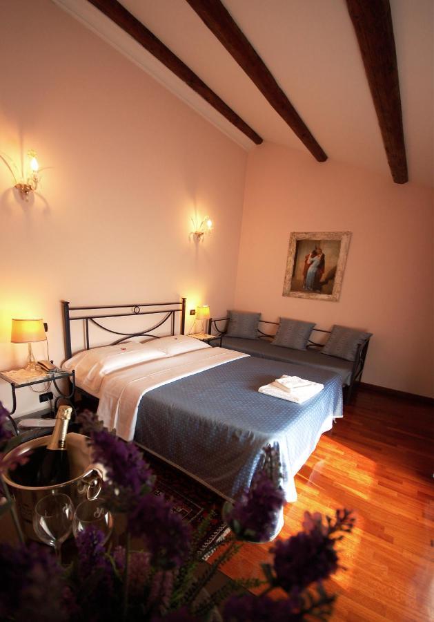 Hotel Isola Di Caprera Mira Esterno foto
