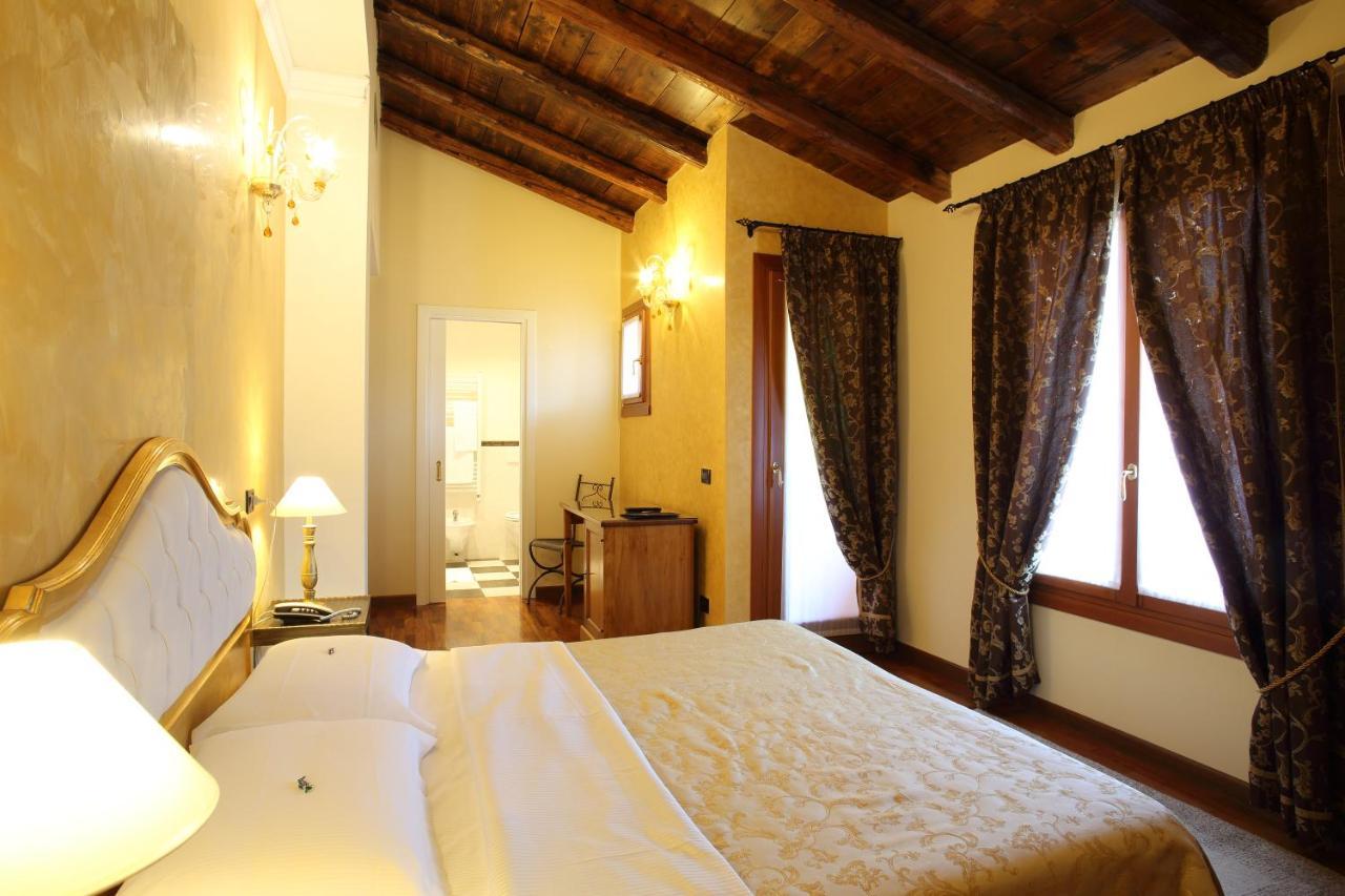 Hotel Isola Di Caprera Mira Esterno foto