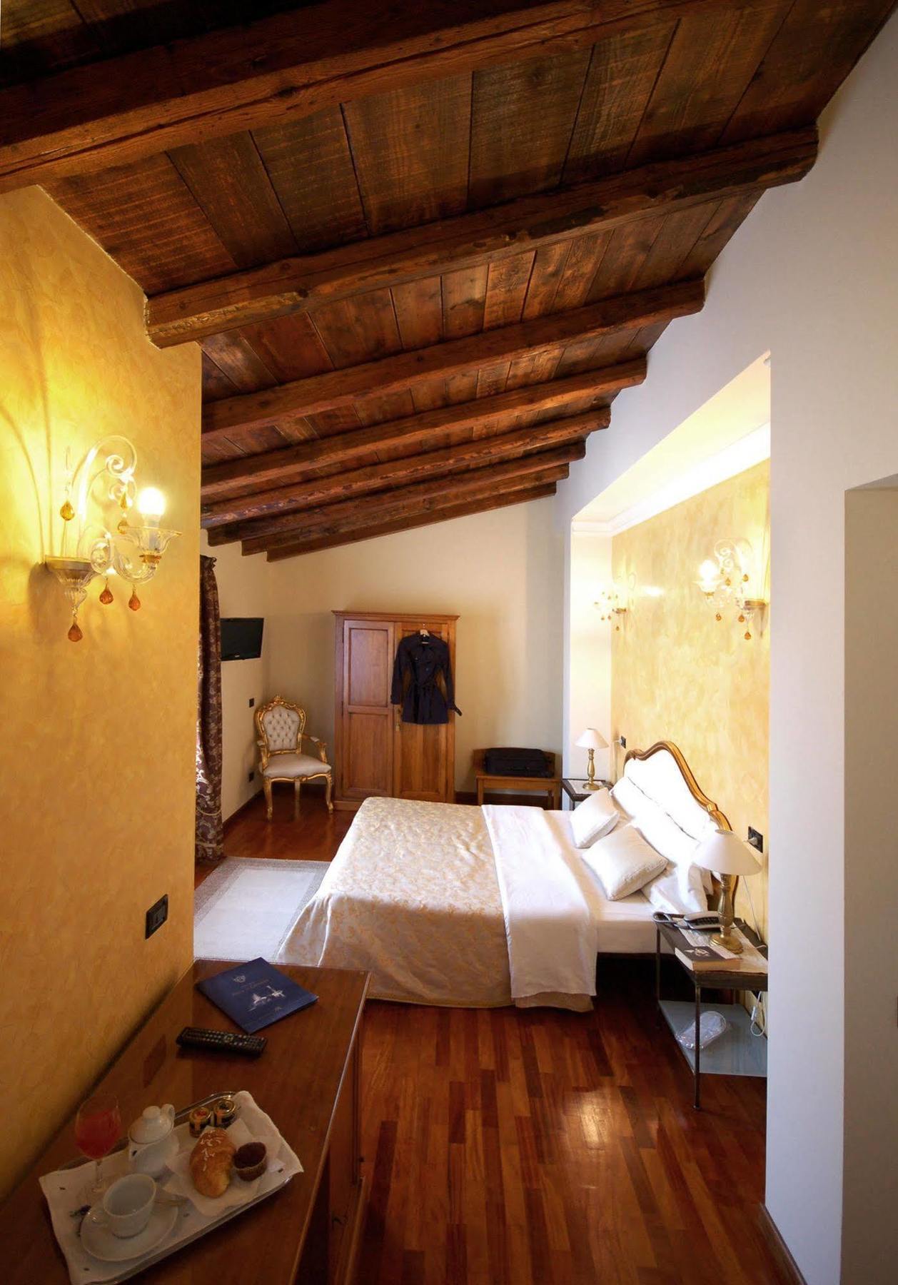 Hotel Isola Di Caprera Mira Esterno foto