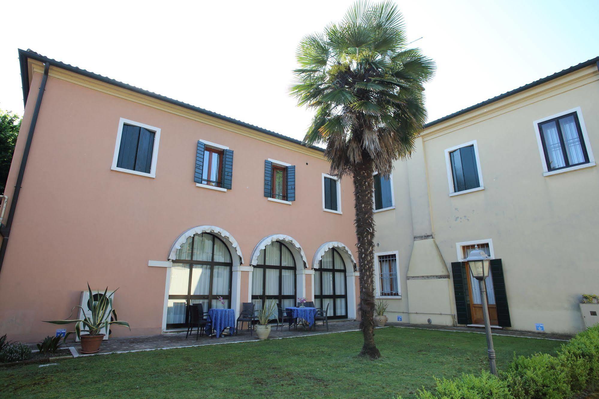 Hotel Isola Di Caprera Mira Esterno foto